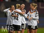 14.04.2026,  WM-Qualifikation Europa, Frauen 2026, 3.Spieltag, Deutschland - Österreich, im Max-Morlock-Stadion Nürnberg, Torjubel Lea Schüller (Deutschland) umarnt Janina Minge (Deutschland) und Rebecca Knaak (Deutschland) 