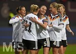 14.04.2026,  WM-Qualifikation Europa, Frauen 2026, 3.Spieltag, Deutschland - Österreich, im Max-Morlock-Stadion Nürnberg, v.l. Carlotta Wamser (Deutschland), Lea Schüller (Deutschland), Janina Minge (Deutschland), Rebecca Knaak (Deutschland) und Sjoeke Nüsken (Deutschland) jubeln.