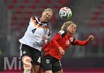 14.04.2026,  WM-Qualifikation Europa, Frauen 2026, 3.Spieltag, Deutschland - Österreich, im Max-Morlock-Stadion Nürnberg, v.l. Rebecca Knaak (Deutschland) gegen Julia Hickelsberger (Österreich) 