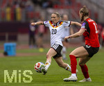 14.04.2026,  WM-Qualifikation Europa, Frauen 2026, 3.Spieltag, Deutschland - Österreich, im Max-Morlock-Stadion Nürnberg, Elisa Senß (Deutschland)  am Ball 