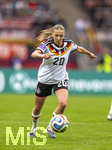 14.04.2026,  WM-Qualifikation Europa, Frauen 2026, 3.Spieltag, Deutschland - Österreich, im Max-Morlock-Stadion Nürnberg, Elisa Senß (Deutschland)  am Ball 