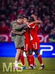 15.04.2026,  Fussball UEFA Championsleague 2025/2026: Viertelfinale Rückspiel,  FC Bayern München - Real Madrid, in der Allianz-Arena München, Torjubel v.li: Josip Stanisic (Bayern München), Luis Diaz (FC Bayern München), Dayot Upamecano (FC Bayern München), Jonathan Tah (FC Bayern München), 