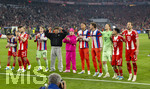 15.04.2026,  Fussball UEFA Championsleague 2025/2026: Viertelfinale Rückspiel,  FC Bayern München - Real Madrid, in der Allianz-Arena München, Schlussjubel der Bayern, v.li:  Hiroki Ito (FC Bayern München), Raphael Guerreiro (FC Bayern München), Min-jae Kim (Bayern München, Minjae Kim), Konrad Laimer (FC Bayern München), Torwart Jonas Urbig (FC Bayern München), Tom Bischof (Bayern München), Lennart Karl (FC Bayern München), Torwart Leonard Prescott (FC Bayern München), Leon Goretzka (FC Bayern München), Torwart Manuel Neuer (FC Bayern München), Luis Diaz (FC Bayern München), Harry Kane (FC Bayern München), 