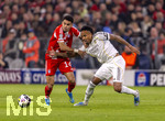 15.04.2026,  Fussball UEFA Championsleague 2025/2026: Viertelfinale Rückspiel,  FC Bayern München - Real Madrid, in der Allianz-Arena München, v.li:  Luis Diaz (FC Bayern München) gegen Eder Militao (Real Madrid) 
