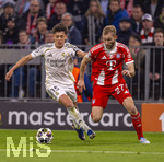 15.04.2026,  Fussball UEFA Championsleague 2025/2026: Viertelfinale Rückspiel,  FC Bayern München - Real Madrid, in der Allianz-Arena München, v.li: Arda Güler (Real Madrid), Konrad Laimer (FC Bayern München) 