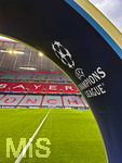 15.04.2026,  Fussball UEFA Championsleague 2025/2026: Viertelfinale Rückspiel,  FC Bayern München - Real Madrid, in der Allianz-Arena München, Das Champions-League-Gate durch das die Mannschaften auf den Platz laufen.