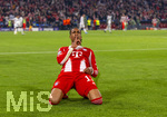 15.04.2026,  Fussball UEFA Championsleague 2025/2026: Viertelfinale Rückspiel,  FC Bayern München - Real Madrid, in der Allianz-Arena München, Schlussjubel nach dem Sieg,  Michael Olise (FC Bayern München) auf den Knien nach seinem Treffer zum 4:3. 
