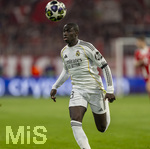 15.04.2026,  Fussball UEFA Championsleague 2025/2026: Viertelfinale Rückspiel,  FC Bayern München - Real Madrid, in der Allianz-Arena München, Ferland Mendy (Real Madrid) am Ball 