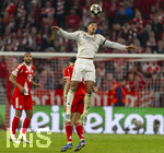 15.04.2026,  Fussball UEFA Championsleague 2025/2026: Viertelfinale Rückspiel,  FC Bayern München - Real Madrid, in der Allianz-Arena München, Jude Bellingham (Real Madrid) Kopfball.