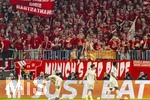 15.04.2026,  Fussball UEFA Championsleague 2025/2026: Viertelfinale Rückspiel,  FC Bayern München - Real Madrid, in der Allianz-Arena München, Wütende Proteste bei den Bayernfans beim Torjubel der Madrider.