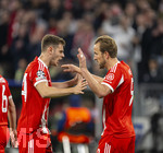15.04.2026,  Fussball UEFA Championsleague 2025/2026: Viertelfinale Rückspiel,  FC Bayern München - Real Madrid, in der Allianz-Arena München, v.li: Josip Stanisic (Bayern München) Torjubel mit Harry Kane (FC Bayern München) 
