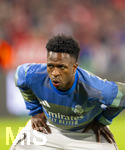 15.04.2026,  Fussball UEFA Championsleague 2025/2026: Viertelfinale Rückspiel,  FC Bayern München - Real Madrid, in der Allianz-Arena München, Vinicius Junior (Real Madrid) beim Aufwärmen mit Brillianten-Ohrringe 