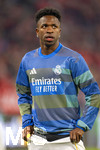 15.04.2026,  Fussball UEFA Championsleague 2025/2026: Viertelfinale Rückspiel,  FC Bayern München - Real Madrid, in der Allianz-Arena München, Vinicius Junior (Real Madrid) beim Aufwärmen mit Brillianten-Ohrringe 
