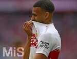 19.04.2026, Fussball Bundesliga 2025/2026, 30.Spieltag, FC Bayern München - VfB Stuttgart, in der Allianz-Arena München,   Josha Vagnoman (Stuttgart)  ist unzufrieden


