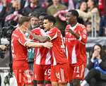 19.04.2026, Fussball Bundesliga 2025/2026, 30.Spieltag, FC Bayern München - VfB Stuttgart, in der Allianz-Arena München,   
Torjubel nach dem 2:1 v.l. Joshua Kimmich (FC Bayern München), Alphonso Davies (FC Bayern München), Luis Diaz (FC Bayern München) und Nicolas Jackson (FC Bayern München) 

