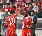 19.04.2026, Fussball Bundesliga 2025/2026, 30.Spieltag, FC Bayern München - VfB Stuttgart, in der Allianz-Arena München,   
Torjubel v.l.Jamal Musiala (Bayern München) und Alphonso Davies (FC Bayern München) 

