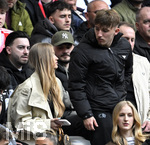 19.04.2026, Fussball Bundesliga 2025/2026, 30.Spieltag, FC Bayern München - VfB Stuttgart, in der Allianz-Arena München,   Lennart Karl Freundin Zoe Käppele (Deutschland) und ihr Freund Lennart Karl (FC Bayern München) 
    

