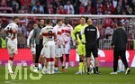 19.04.2026, Fussball Bundesliga 2025/2026, 30.Spieltag, FC Bayern München - VfB Stuttgart, in der Allianz-Arena München,   Schaut bisschen nach Unzufriedenheit aus


