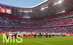 19.04.2026, Fussball Bundesliga 2025/2026, 30.Spieltag, FC Bayern München - VfB Stuttgart, in der Allianz-Arena München,  Die Spieler und der Staff feiern gemeinsam die 30.Deutsche Meisterschaft in der Allianzarena nach dem 4:2 Sieg.


