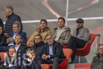 19.04.2026, Fussball Bundesliga 2025/2026, 30.Spieltag, FC Bayern München - VfB Stuttgart, in der Allianz-Arena München, Ehrentribüne, mit:  ROUVEN KASPER (VORSTAND MARKETING UND VERTRIEB, FCB), Sportvorstand Max Eberl (Bayern München), Co-Trainer Benjamin Glück (Nationalmannschaft Deutschland), Trainer Julian Nagelsmann (Nationalmannschaft Deutschland), Antonio Di Salvo (Cheftrainer U21 Deutschland), Präsident Herbert Hainer (FC Bayern), Vorstandsvorsitzender Jan-Christian Dreesen (FC Bayern München), 