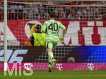 19.04.2026, Fussball Bundesliga 2025/2026, 30.Spieltag, FC Bayern München - VfB Stuttgart, in der Allianz-Arena München, Torwart Jonas Urbig (FC Bayern München) Rückennummer
