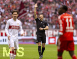 19.04.2026, Fussball Bundesliga 2025/2026, 30.Spieltag, FC Bayern München - VfB Stuttgart, in der Allianz-Arena München, Schiedsrichter Sören Storks