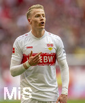 19.04.2026, Fussball Bundesliga 2025/2026, 30.Spieltag, FC Bayern München - VfB Stuttgart, in der Allianz-Arena München, Chris Führich (Stuttgart) unzufrieden