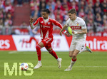 19.04.2026, Fussball Bundesliga 2025/2026, 30.Spieltag, FC Bayern München - VfB Stuttgart, in der Allianz-Arena München, v.li: Michael Olise (FC Bayern München) gegen Ramon Hendriks (Stuttgart) 