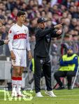 19.04.2026, Fussball Bundesliga 2025/2026, 30.Spieltag, FC Bayern München - VfB Stuttgart, in der Allianz-Arena München, v.li: Chema Andres Baixauli Jose Maria (Stuttgart), Trainer Sebastian Hoeneß (Stuttgart) 