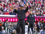 19.04.2026, Fussball Bundesliga 2025/2026, 30.Spieltag, FC Bayern München - VfB Stuttgart, in der Allianz-Arena München, Trainer Vincent Kompany (FC Bayern München) am Spielfeldrand 