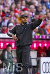 19.04.2026, Fussball Bundesliga 2025/2026, 30.Spieltag, FC Bayern München - VfB Stuttgart, in der Allianz-Arena München, Trainer Vincent Kompany (FC Bayern München) am Spielfeldrand 