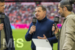 19.04.2026, Fussball Bundesliga 2025/2026, 30.Spieltag, FC Bayern München - VfB Stuttgart, in der Allianz-Arena München, v.li: Michael Ballack und Sportvorstand Max Eberl (Bayern München) am DAZN Mikrofon.