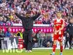 19.04.2026, Fussball Bundesliga 2025/2026, 30.Spieltag, FC Bayern München - VfB Stuttgart, in der Allianz-Arena München, Trainer Vincent Kompany (FC Bayern München) am Spielfeldrand 