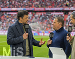 19.04.2026, Fussball Bundesliga 2025/2026, 30.Spieltag, FC Bayern München - VfB Stuttgart, in der Allianz-Arena München, v.li: Michael Ballack und Sportvorstand Max Eberl (Bayern München) am DAZN Mikrofon.