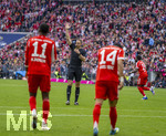 19.04.2026, Fussball Bundesliga 2025/2026, 30.Spieltag, FC Bayern München - VfB Stuttgart, in der Allianz-Arena München, Schiedsrichter Sören Storks pfeift  