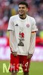 19.04.2026, Fussball Bundesliga 2025/2026, 30.Spieltag, FC Bayern München - VfB Stuttgart, in der Allianz-Arena München, die Spieler feiern nach dem Sieg die 35. Deutsche Meisterschaft. Die Mannschaft feiert mit den Fans und speziellen Meistertrikots mit Aufdruck des kultigen Porzellan-Kakadus mit Meisterschale. Luis Diaz (FC Bayern München) lachend 