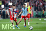 22.04.2026, Fussball DFB-Pokal  2025/2026 Halbfinale, Bayer Leverkusen - FC Bayern München, in der BayArena Leverkusen. Luis Diaz (FC Bayern München), Aleksander Pavlovic (FC Bayern München)