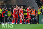 22.04.2026, Fussball DFB-Pokal  2025/2026 Halbfinale, Bayer Leverkusen - FC Bayern München, in der BayArena Leverkusen. Harry Kane (FC Bayern München)  freut sich über das Tor zum 0:1 Luis Diaz (FC Bayern München), Jamal Musiala (FC Bayern München) 