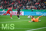 22.04.2026, Fussball DFB-Pokal  2025/2026 Halbfinale, Bayer Leverkusen - FC Bayern München, in der BayArena Leverkusen. Torchance Harry Kane (FC Bayern München) 