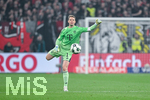22.04.2026, Fussball DFB-Pokal  2025/2026 Halbfinale, Bayer Leverkusen - FC Bayern München, in der BayArena Leverkusen. Manuel Neuer (FC Bayern München)  