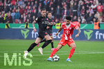 22.04.2026, Fussball DFB-Pokal  2025/2026 Halbfinale, Bayer Leverkusen - FC Bayern München, in der BayArena Leverkusen. Luis Diaz (FC Bayern München) erzielt das Tor zum 0:2, 