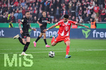 22.04.2026, Fussball DFB-Pokal  2025/2026 Halbfinale, Bayer Leverkusen - FC Bayern München, in der BayArena Leverkusen. Luis Diaz (FC Bayern München) erzielt das Tor zum 0:2, 