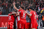 22.04.2026, Fussball DFB-Pokal  2025/2026 Halbfinale, Bayer Leverkusen - FC Bayern München, in der BayArena Leverkusen. Luis Diaz (FC Bayern München) freut sich über das Tor zum 0:2, 