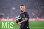 22.04.2026, Fussball DFB-Pokal  2025/2026 Halbfinale, Bayer Leverkusen - FC Bayern München, in der BayArena Leverkusen. Alejandro Grimaldo (Bayer Leverkusen)  