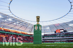 22.04.2026, Fussball DFB-Pokal  2025/2026 Halbfinale, Bayer Leverkusen - FC Bayern München, in der BayArena Leverkusen. Der Pokal steht auf der Stele bereit.


