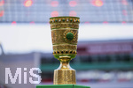 22.04.2026, Fussball DFB-Pokal  2025/2026 Halbfinale, Bayer Leverkusen - FC Bayern München, in der BayArena Leverkusen. Der Pokal steht auf der Stele bereit.


