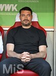 25.04.2026, Fussball 1. Bundesliga 2025/2026, 31.Spieltag, FC Augsburg - Eintracht Frankfurt, in der WWK-Arena Augsburg. Trainer Albert Riera (Eintracht Frankfurt) 
 

