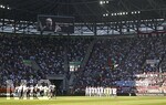 25.04.2026, Fussball 1. Bundesliga 2025/2026, 31.Spieltag, FC Augsburg - Eintracht Frankfurt, in der WWK-Arena Augsburg. Gedenken an den verstorbenen Alexander Manninger 
 


