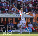 25.04.2026, Fussball 1. Bundesliga 2025/2026, 31.Spieltag, FC Augsburg - Eintracht Frankfurt, in der WWK-Arena Augsburg. Arthur Chaves (FC Augsburg) 