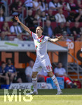 25.04.2026, Fussball 1. Bundesliga 2025/2026, 31.Spieltag, FC Augsburg - Eintracht Frankfurt, in der WWK-Arena Augsburg. Arthur Chaves (FC Augsburg) 